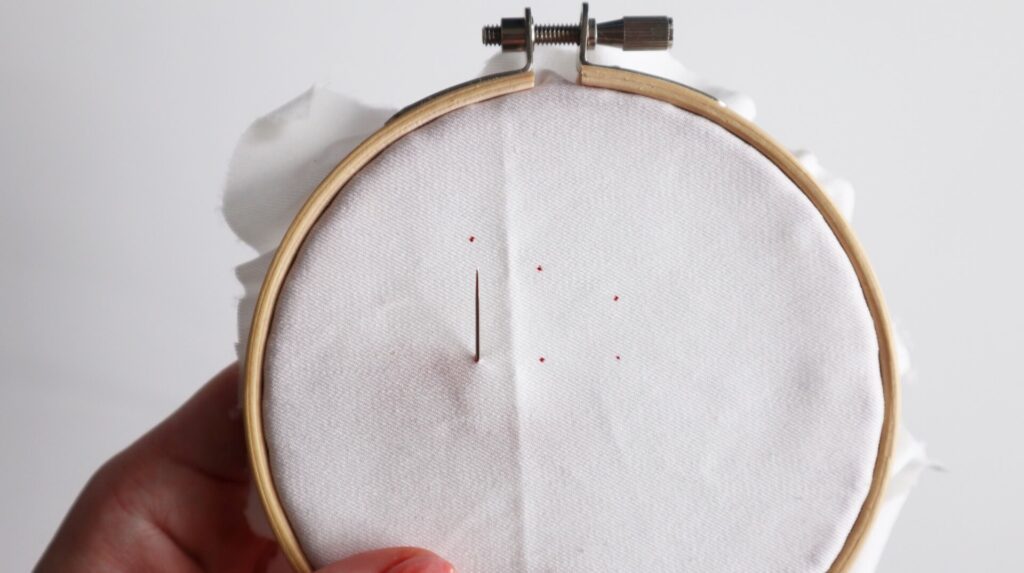 長いフレンチノットステッチPistil Stitchの縫い方